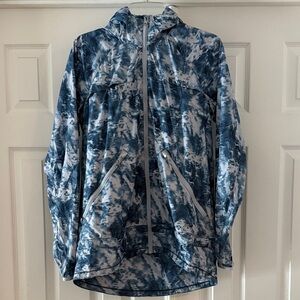 lululemon light polyester Blue and White Tie-Dye Jacket